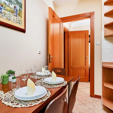 Old Town Wiezienna By Renters